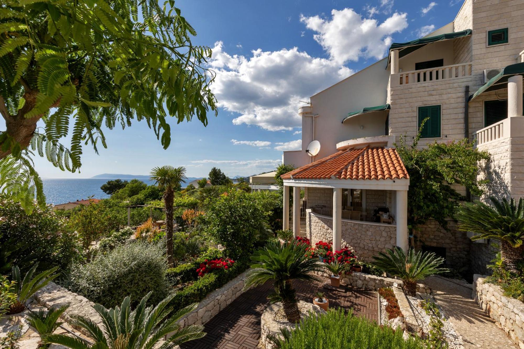 דרזניצה Grand View Apartments מראה חיצוני תמונה
