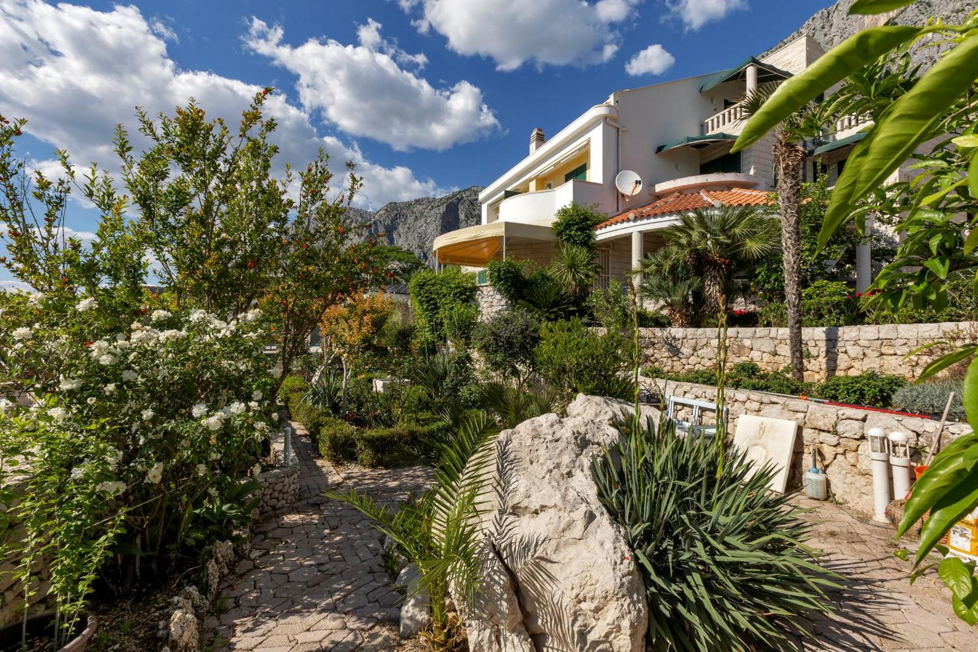 דרזניצה Grand View Apartments מראה חיצוני תמונה